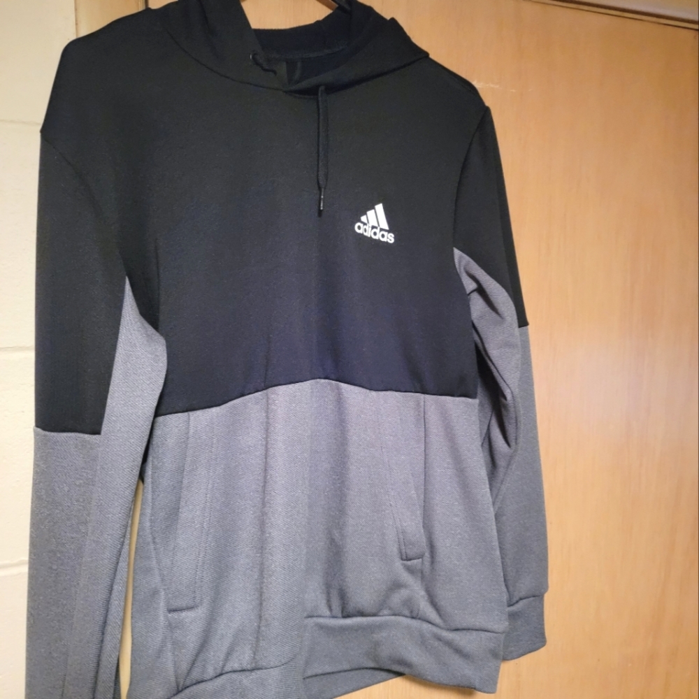 NWOT Men's Adidas Hoodie Medium (M)